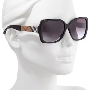 Burberry Sunglasses (Authentic)